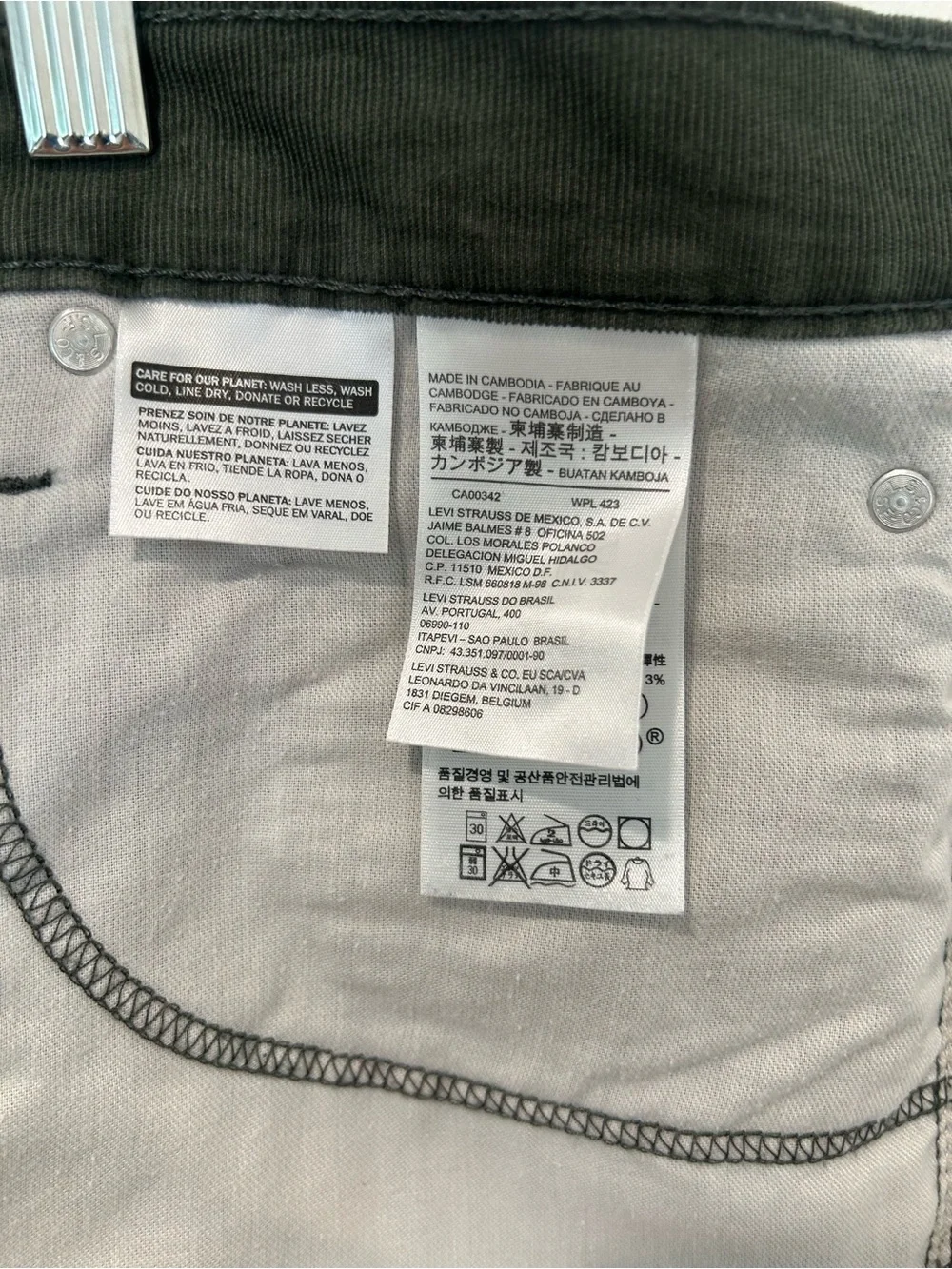 Levi's Men's Olive corduroy Green Denim Shorts with Back Pockets